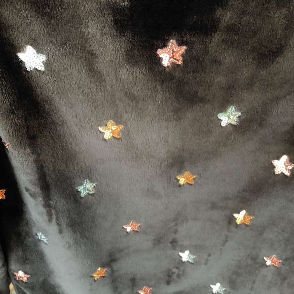Epic Threads NWT Girls Black Fleece Sweatshirt With Sequin Stars Size XL - Picture 7 of 8